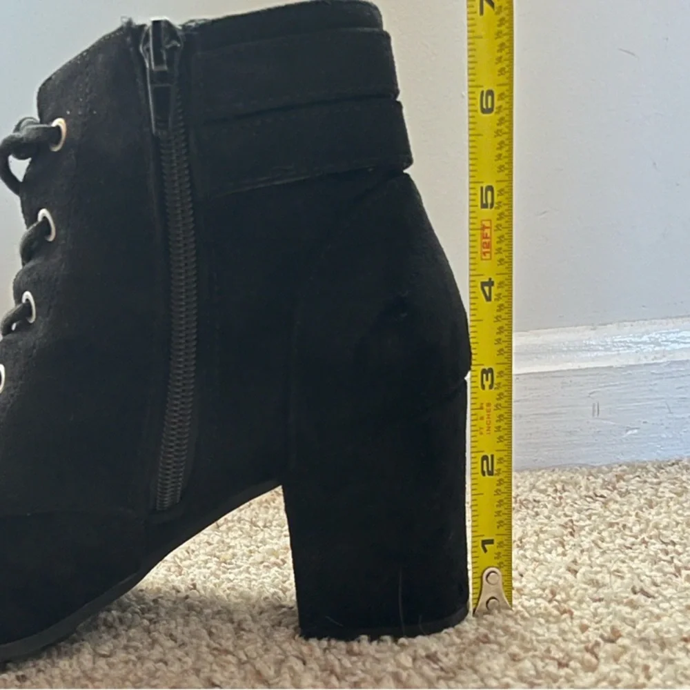 🦇🌖 Witchy Black Goth Boots - Picture 3 of 3